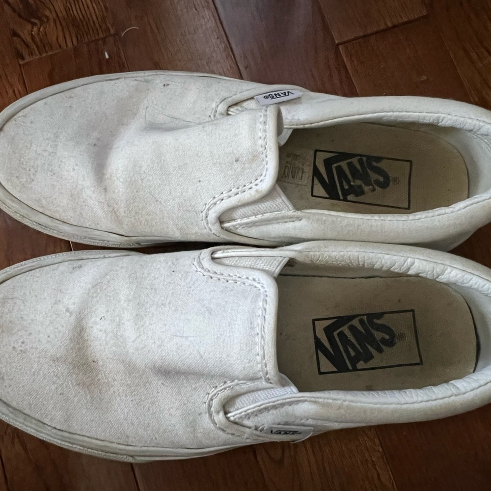 Vans - Picture 2 of 2